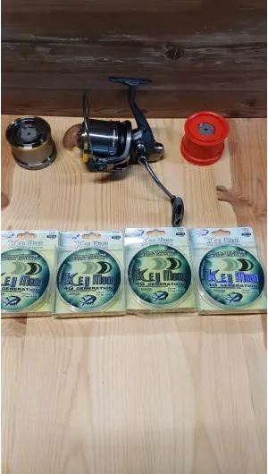 OKUMA FLITE 2 BOBINAS EXTRAS + 1200MTS HILO 0,20