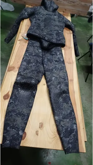 TRAJE MARES 7MM