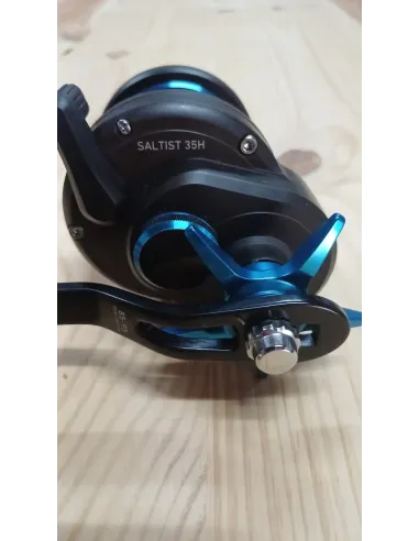 CARRETE DAIWA SALTIST 35H MAS TRENZADO DE REGALO