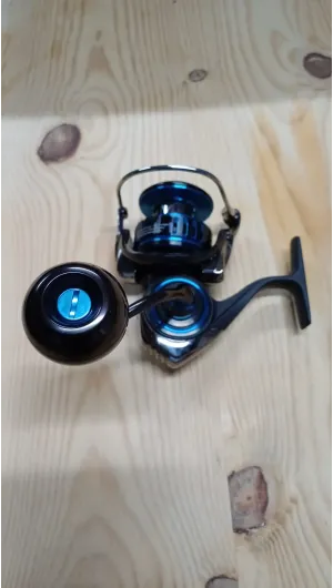 CARRETE DAIWA SALTIST 4000MQ MAS HILO DE REGALO